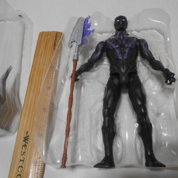NEW Hasbro Vibranium Black Panther Avengers Action Figure & Weapon 6" - Picture 8 of 9